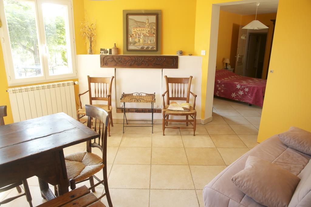 Le Petit Bacalan Villa Mormoiron Стая снимка